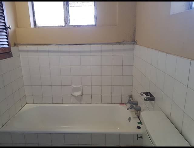1 BEDROOM APARTMENT FOR SALE IN RUSTENBURG CENTRAL